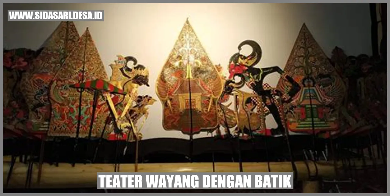 Teater Wayang dengan Batik